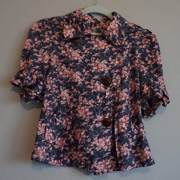 NEW American Rag Navy blue with Pink Flowers Button up Crop Top size M - Picture 1 of 15